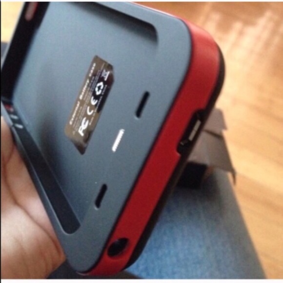 iPhone 5/5S Charging Case - Picture 3 of 4