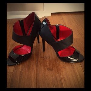 Charles David black patent leather peep toe pumps