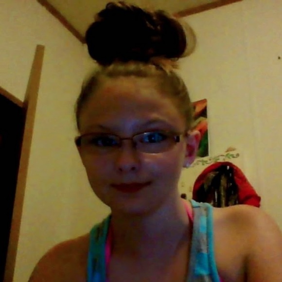 Meet your Posher, Haley - Picture 1 of 1