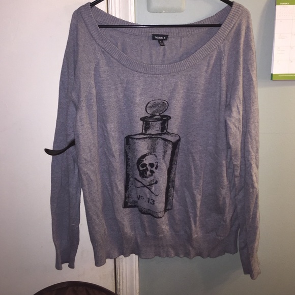 Grey skull sweater