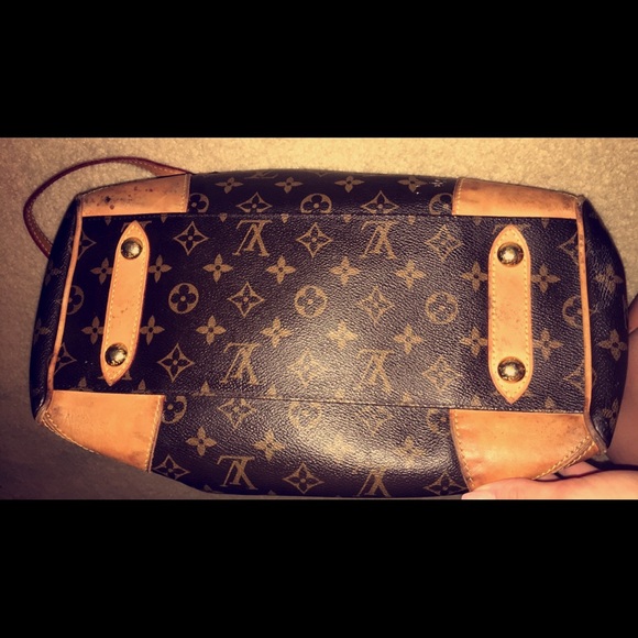 Retiro Louis Vuitton Bag - Picture 3 of 4