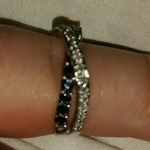 Gorgeous ring - Picture 2 of 2