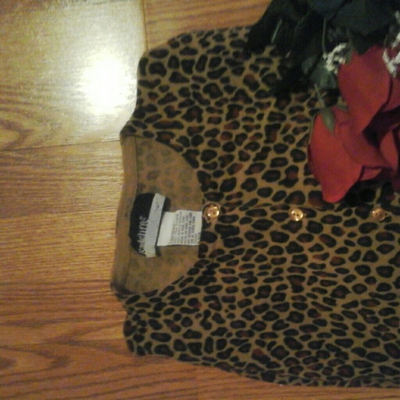 Cardigan - Picture 2 of 3