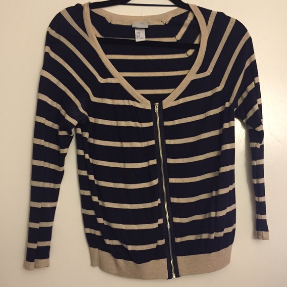 Dark blue and tan sweater
