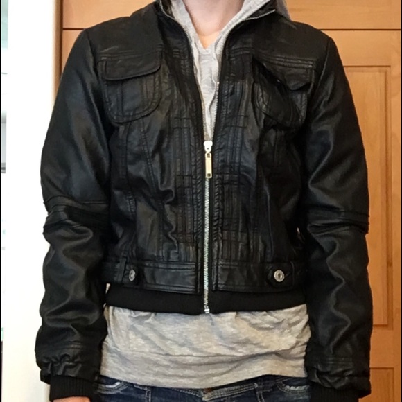 leather jacket - Picture 2 of 2