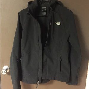 ☀️☀️Today only $40 😁😁🌷North face rain jacket