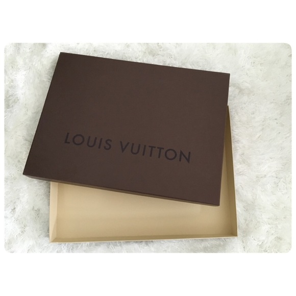 *SOLD* Louis Vuitton Purse Box - Picture 2 of 4