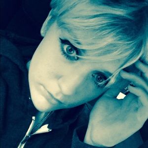 Meet your Posher, Brooke