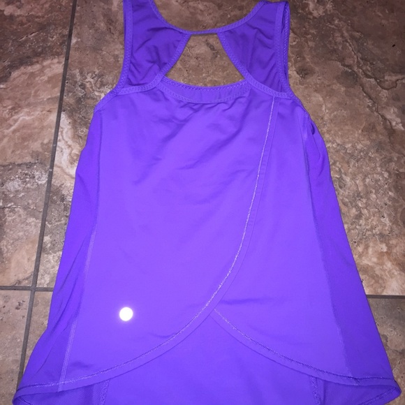 SOLD‼️Lululemon tanks 6