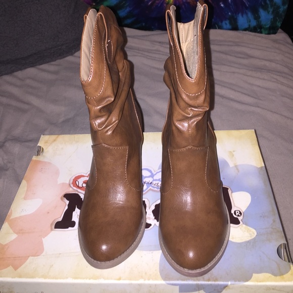 Cute boots