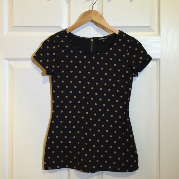 Express Dotted Tee with Back Zipper