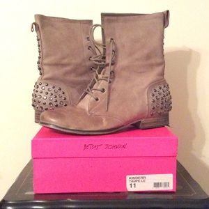 Betsey Johnson taupe combat boots. Size 11