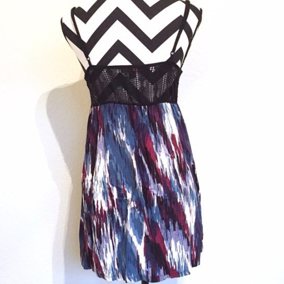 Fun multicolored tunic top - Picture 2 of 4