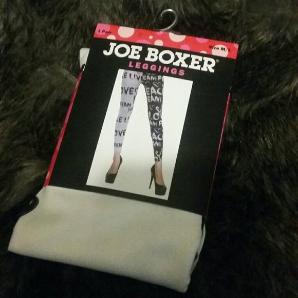 BNWT Graffiti Print Leggings still in the package! - Picture 2 of 3