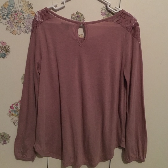 AEO TOP - Picture 4 of 4