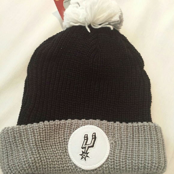 San Antonio Spurs Mitchell & Ness Beanie - Picture 1 of 3