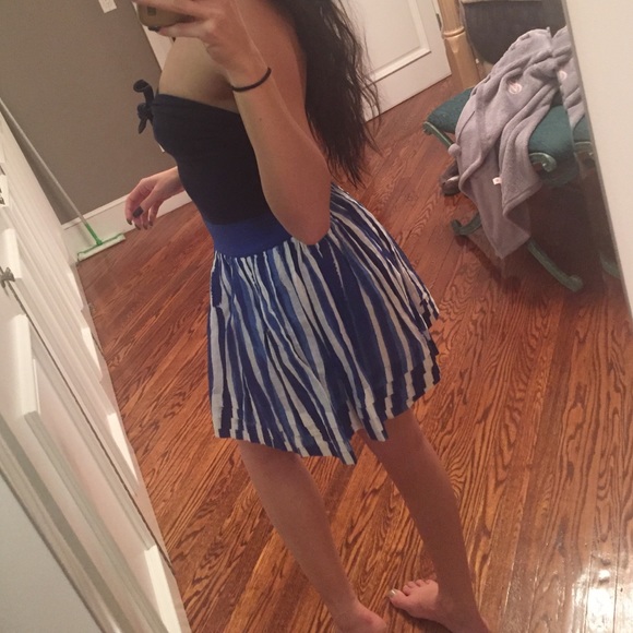 Hollister summer dress - Picture 2 of 4