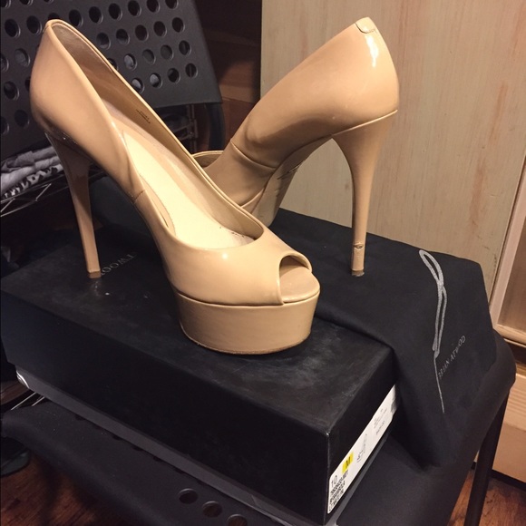 Brian Atwood nude pumps size 10