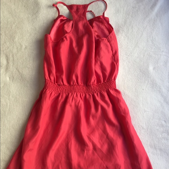 Coral Gap Dress - Picture 3 of 4