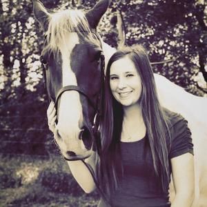 Meet your Posher, Alyssa