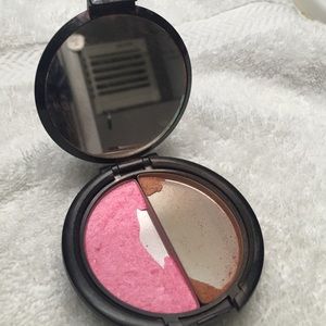 Lorac blush in Hot Flash! 🔥⚡️