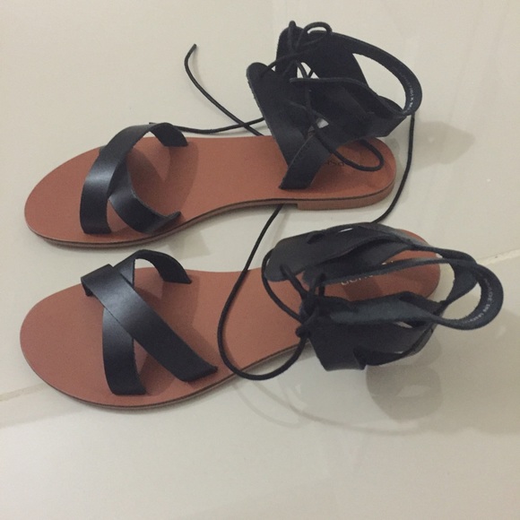 Topshop Sandals - Picture 2 of 4