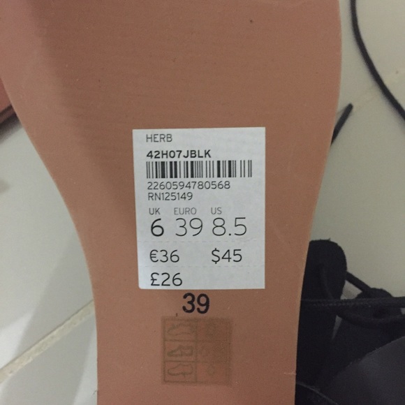 Topshop Sandals - Picture 3 of 4