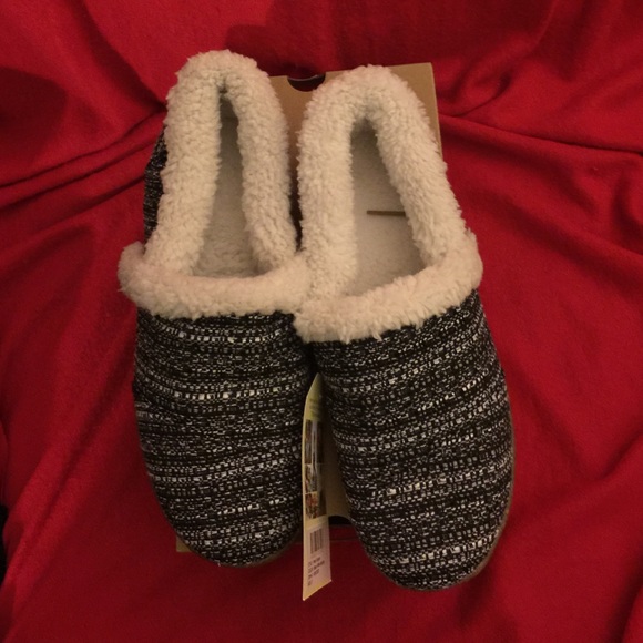 Toms Slipper Brand New