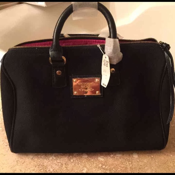 Tote - Picture 1 of 3
