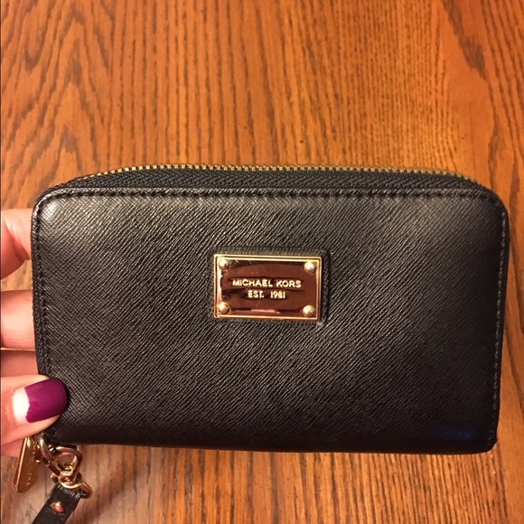 Michael Kors wallet clutch