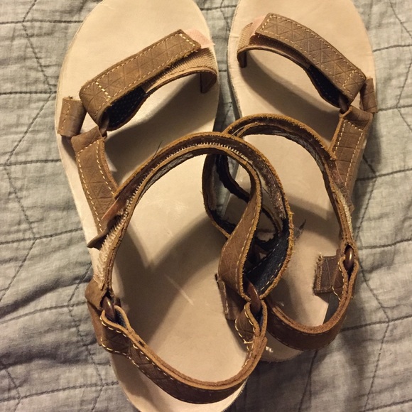 Brown Teva Sandals Women's 9 PRICE NEGOTIABLE