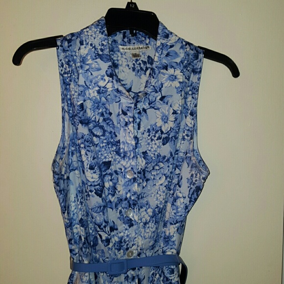 Dress - Picture 2 of 3