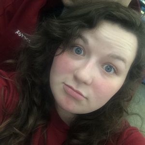 Meet your Posher, Hali