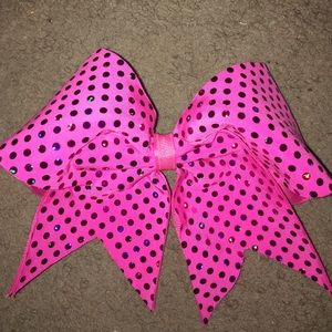 Cheerleading competition bow