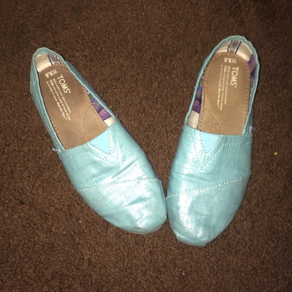 Toms - Picture 2 of 4