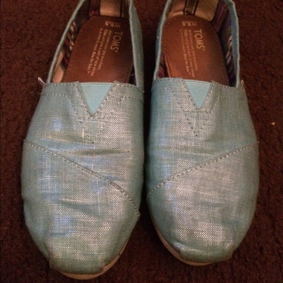 Toms - Picture 4 of 4