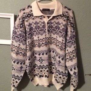 Awesome vintage oversized sweater. Unisex