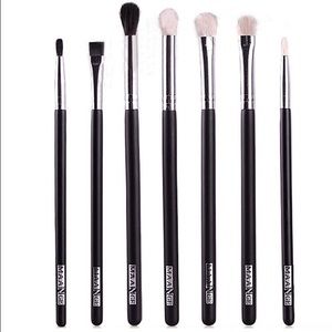 Essential Eyeshadow Kit