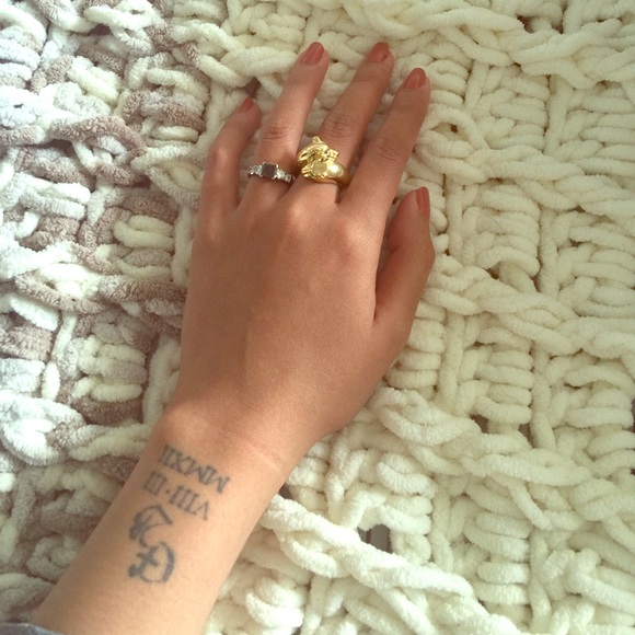Double cat ring