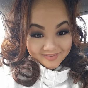 Meet your Posher, Yia