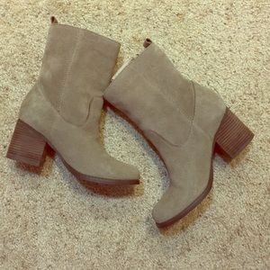 Steve Madden Taupe Ankle Boots