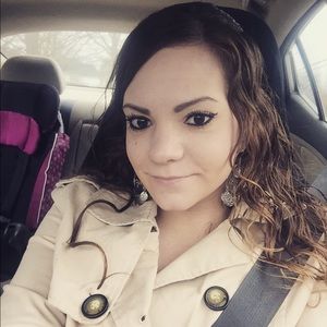 Meet your Posher, Georgiana
