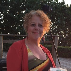 Meet your Posher, Lynda