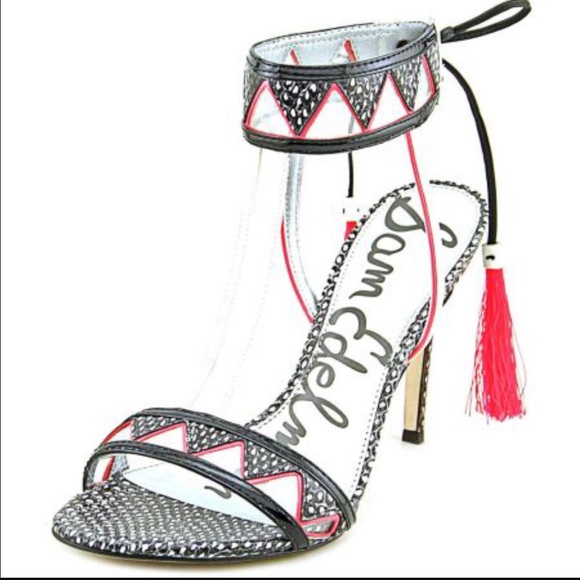 Sam Edelman Shoes - SAM EDELMAN T-Strap Sadie heels