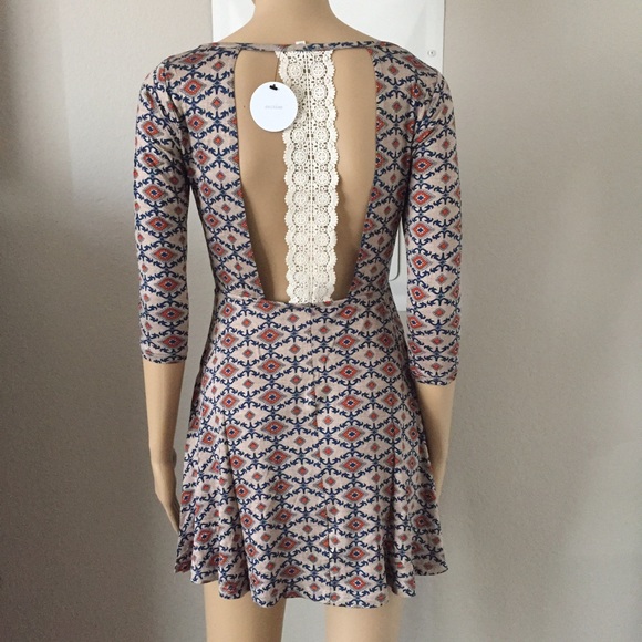 ⭐️5 Star Rated! VALLERIA taupe geometric dress - Picture 3 of 4