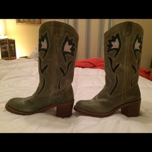 Frye cowgirl boot