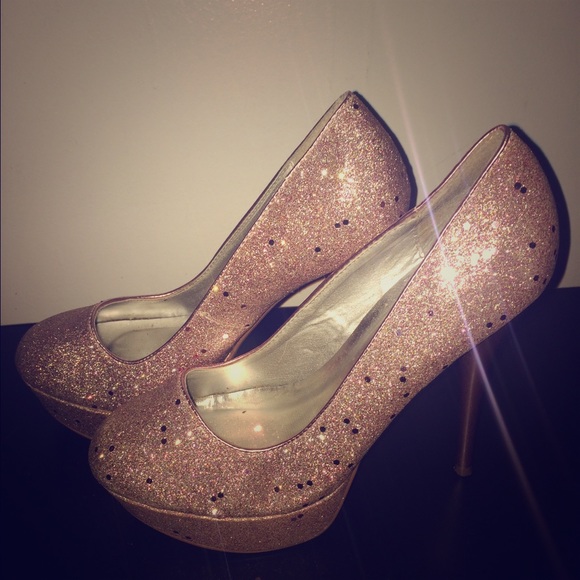 Shoes - Glittery Pink Heels