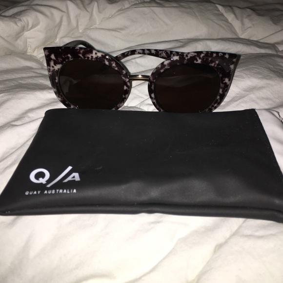 Quay Australia rounded cat eye glasses