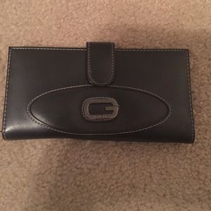 Guess wallet. New