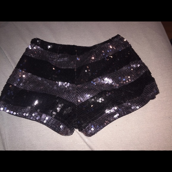 FOREVER 21 black and silver sequin shorts - Picture 2 of 3